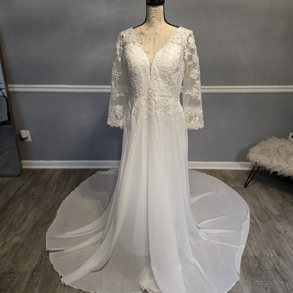 Elegant White Lace Wedding Dress